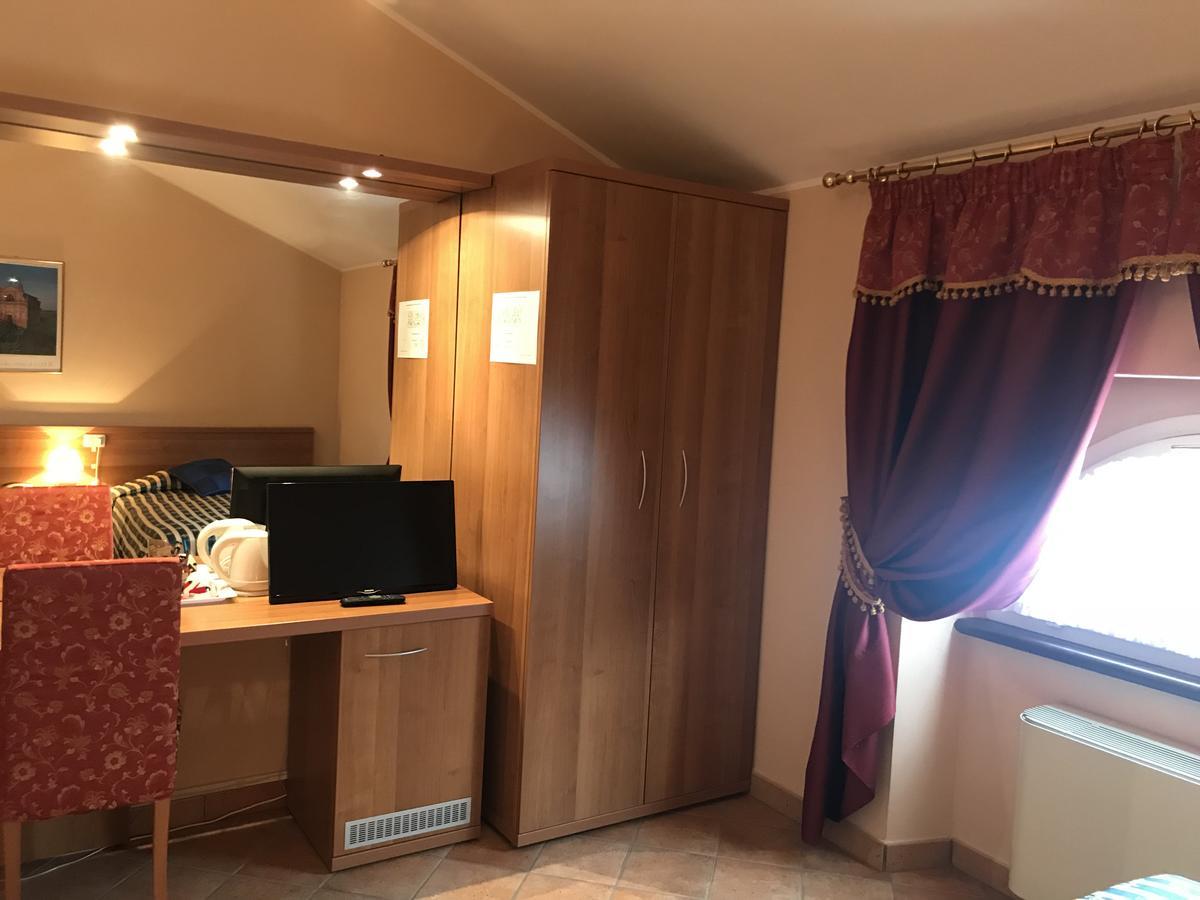 Locanda Ca' Rossa San Giovanni in Croce ภายนอก รูปภาพ