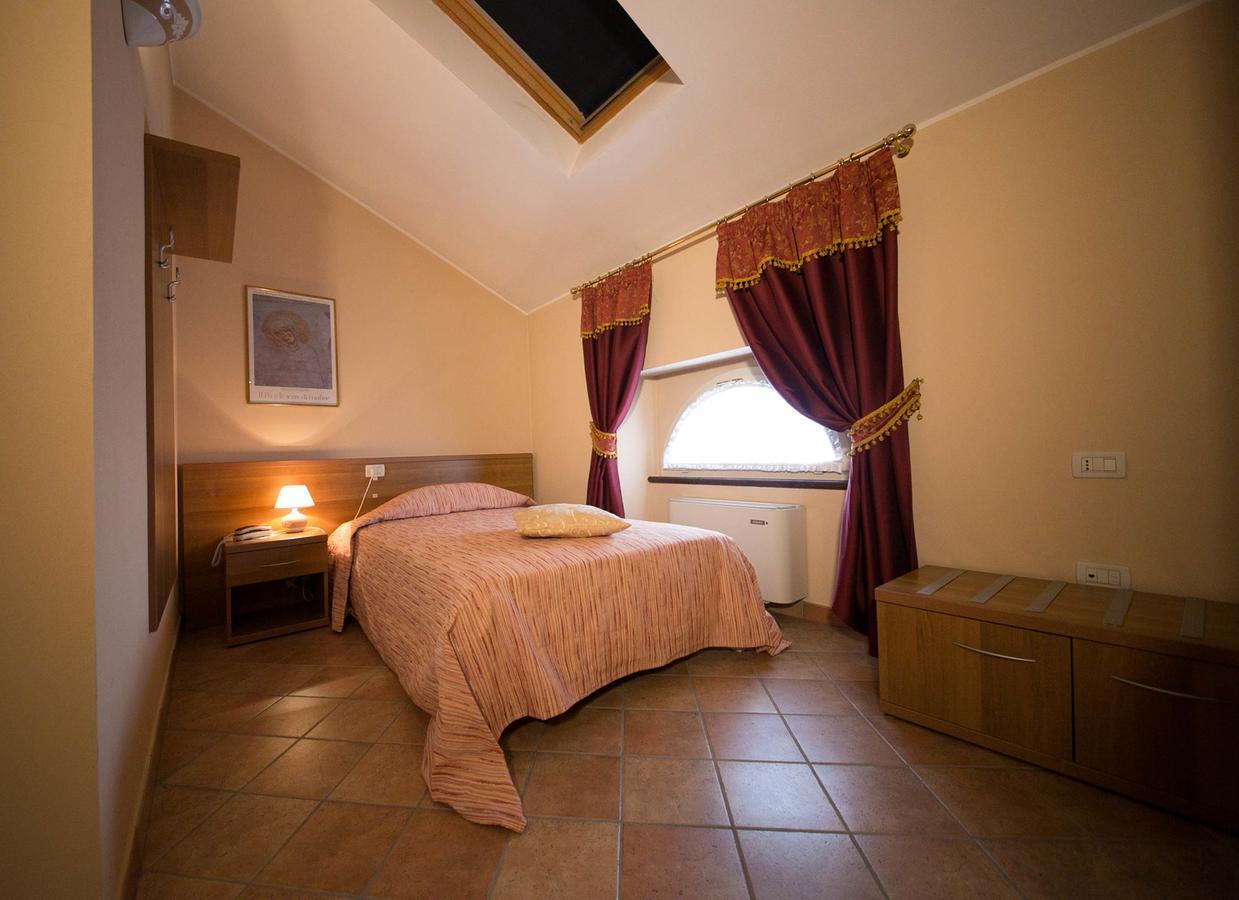 Locanda Ca' Rossa San Giovanni in Croce ภายนอก รูปภาพ