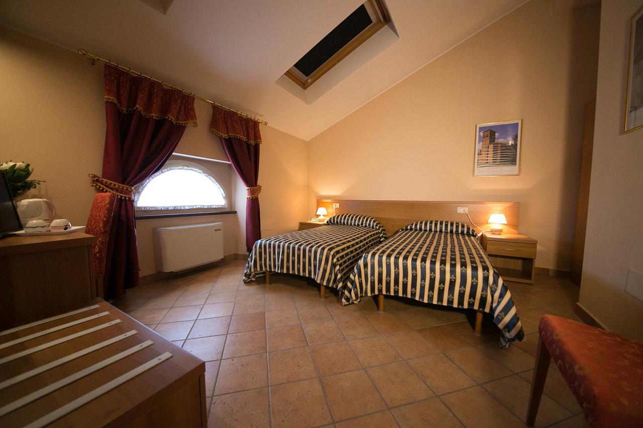 Locanda Ca' Rossa San Giovanni in Croce ภายนอก รูปภาพ