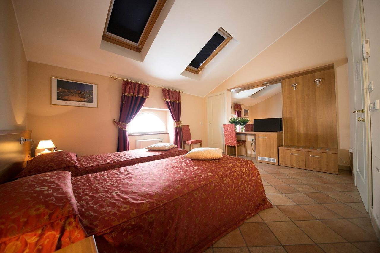Locanda Ca' Rossa San Giovanni in Croce ภายนอก รูปภาพ